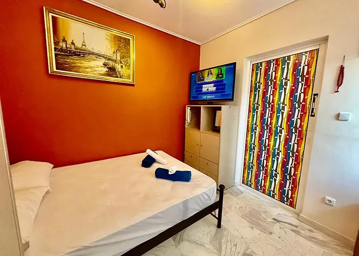 Flisvos Elite Seafront Luxury Apartment